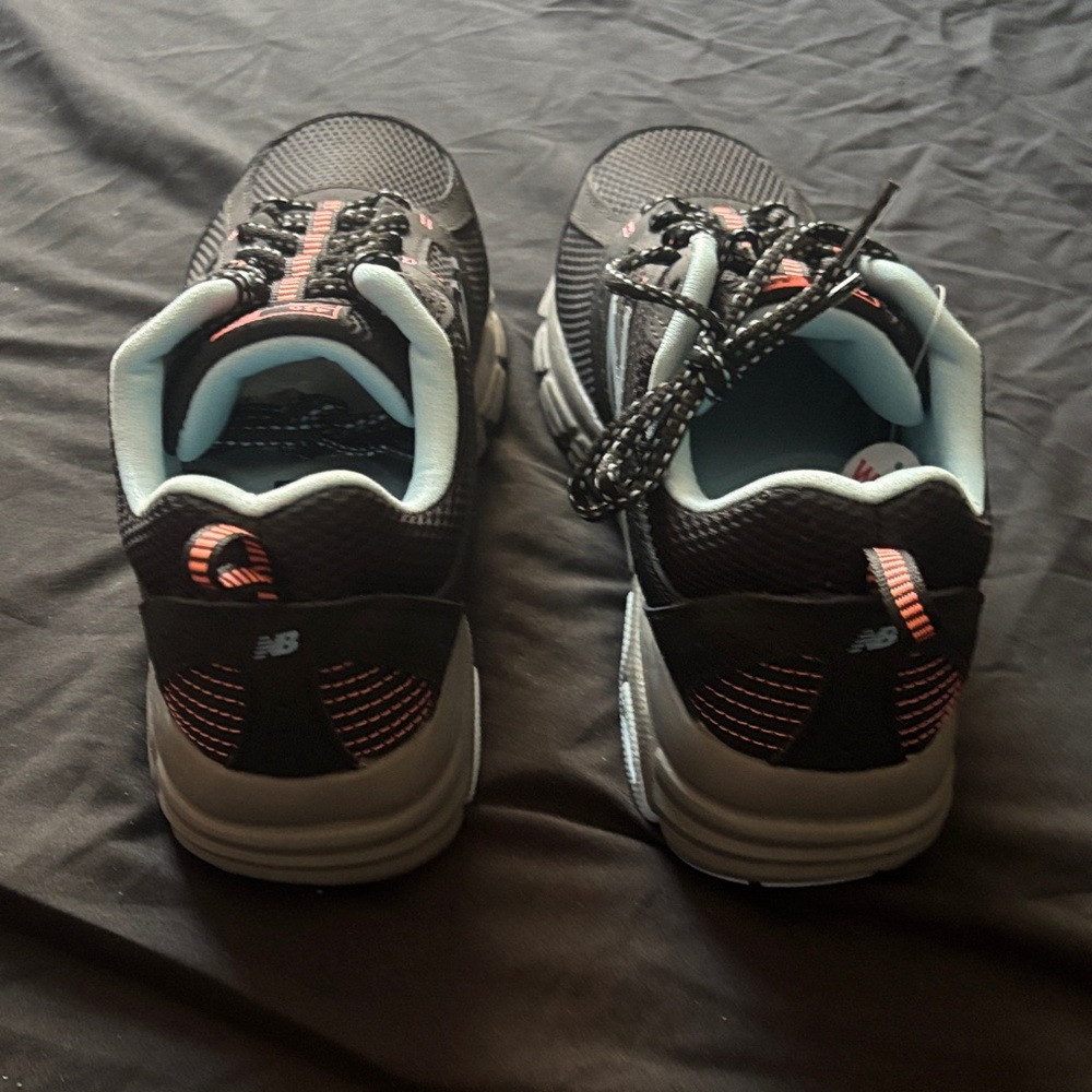 New Balance Women’s Black and Coral Sneakers - Picture 5 of 10